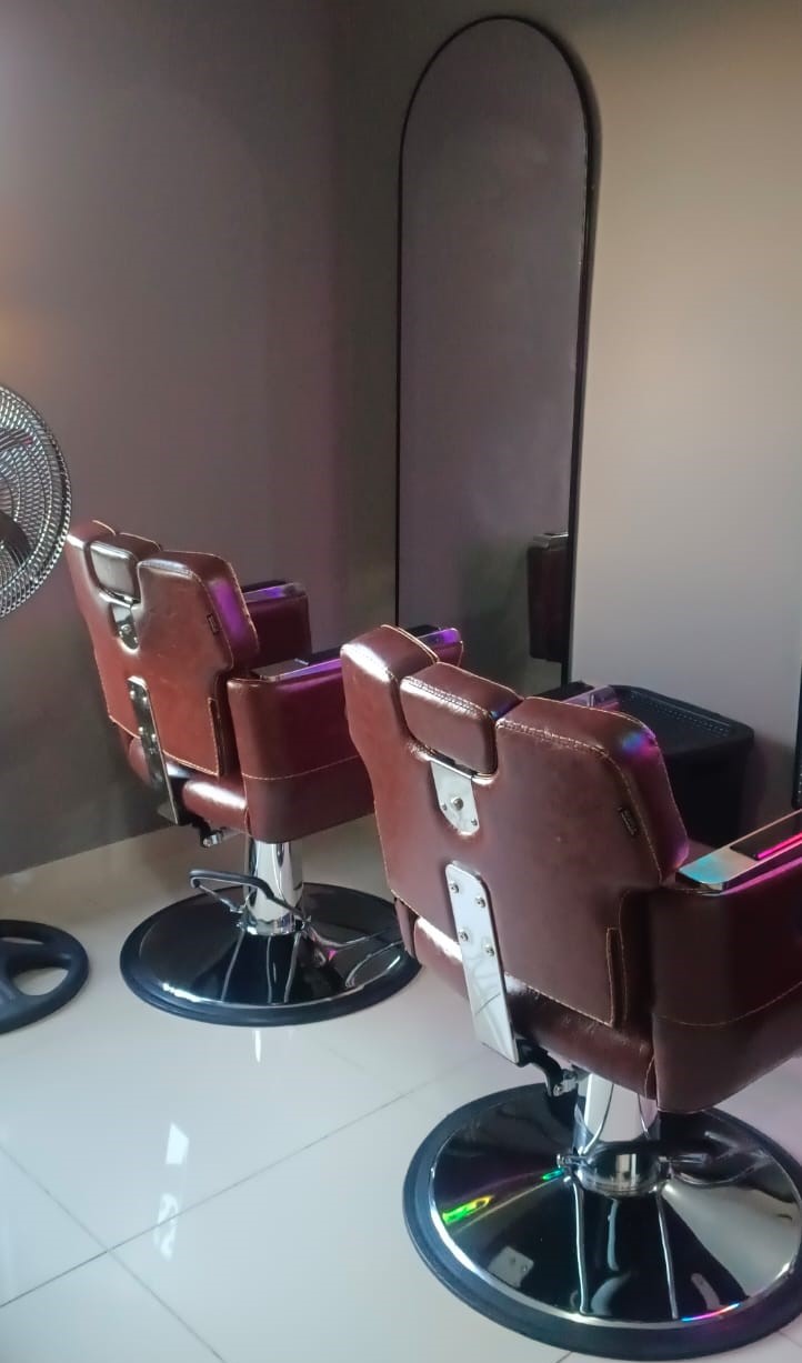 Ayra Men salon barber chairs and grooming station